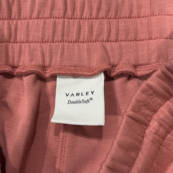 Varley Atrium High Rise Short 4.5’ Size Medium - Picture 7 of 8